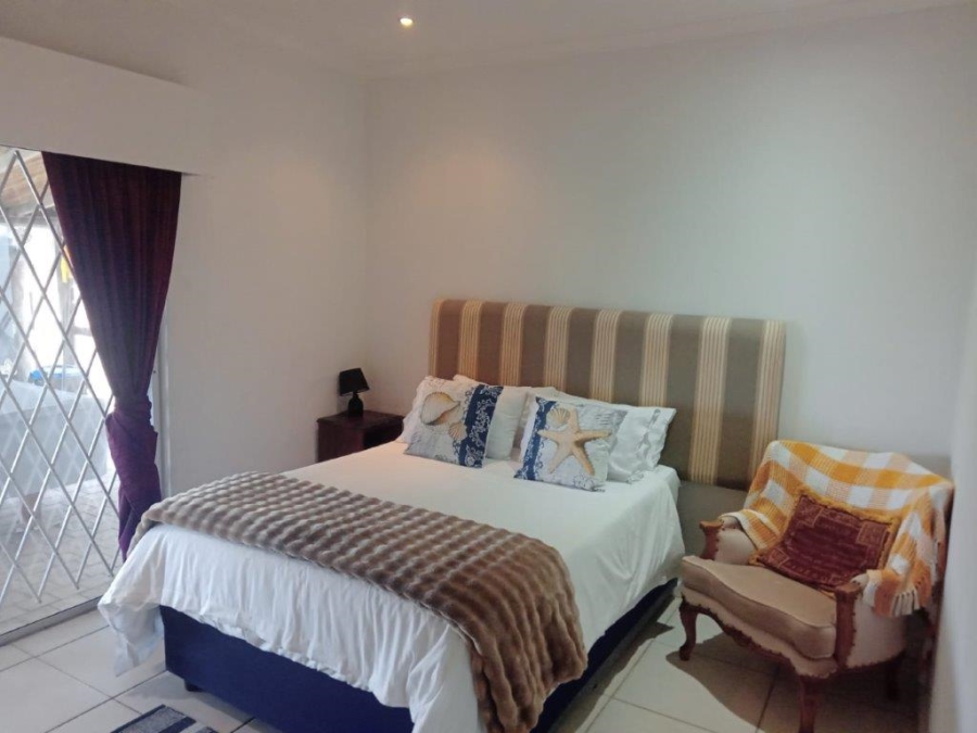 5 Bedroom Property for Sale in Paradise Beach Eastern Cape